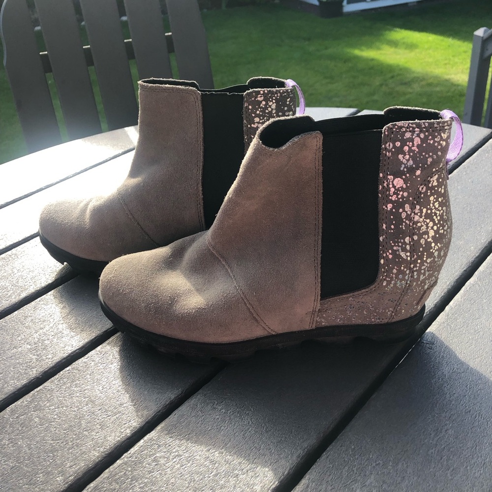 Women's Taupe Suede Chelsea Ankle Boots with Pink sparkly Accent
